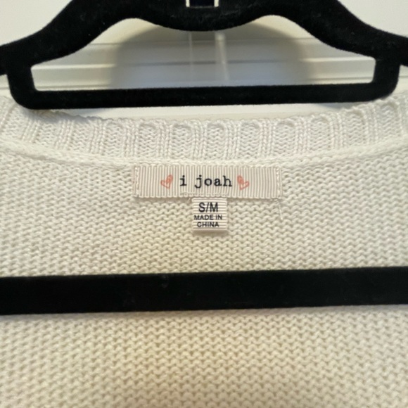 White and red heart sweater 3/4 sleeve. Size S/M - Picture 3 of 3